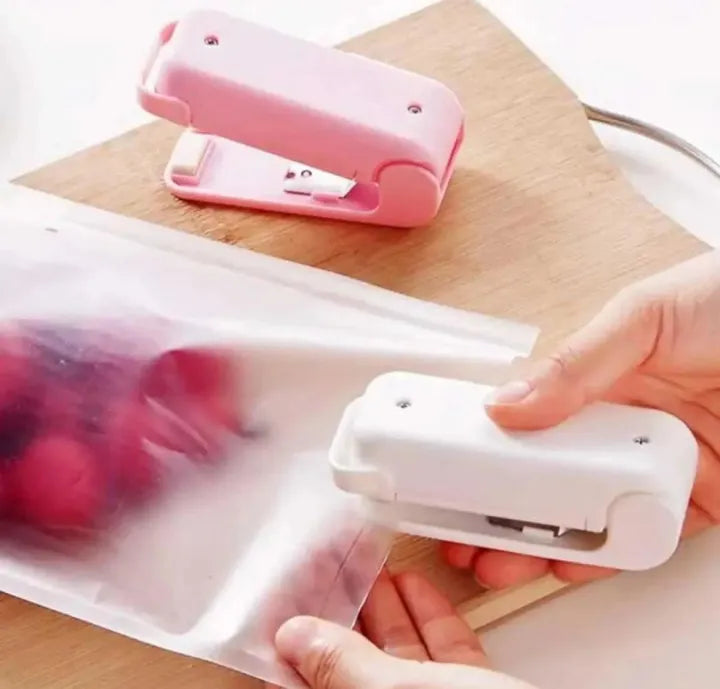 🔥 FreshLock Mini Portable Heat Sealer | USB Rechargeable Food Storage Saver