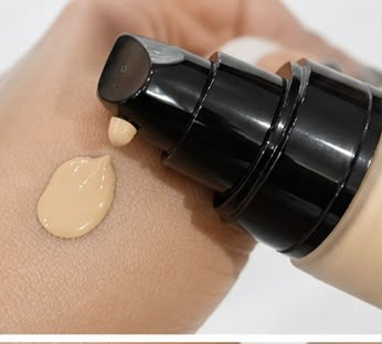 ✨Emelie Paris 24H Waterproof Liquid Foundation SPF 25 – Vitamin Enriched Flawless Matte Finish Makeup Base (30ml)